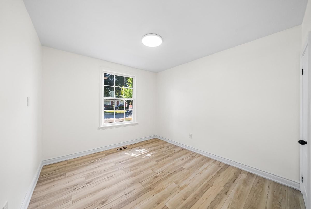 132 Homewood Avenue 132 Homewood Avenue Toronto C07