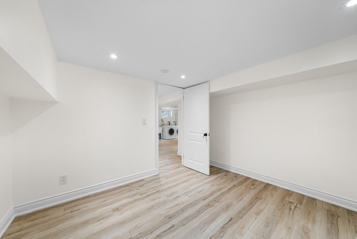 132 Homewood Avenue 132 Homewood Avenue Toronto C07