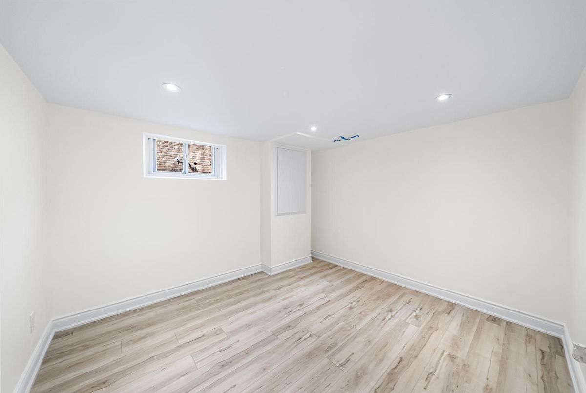 132 Homewood Avenue 132 Homewood Avenue Toronto C07