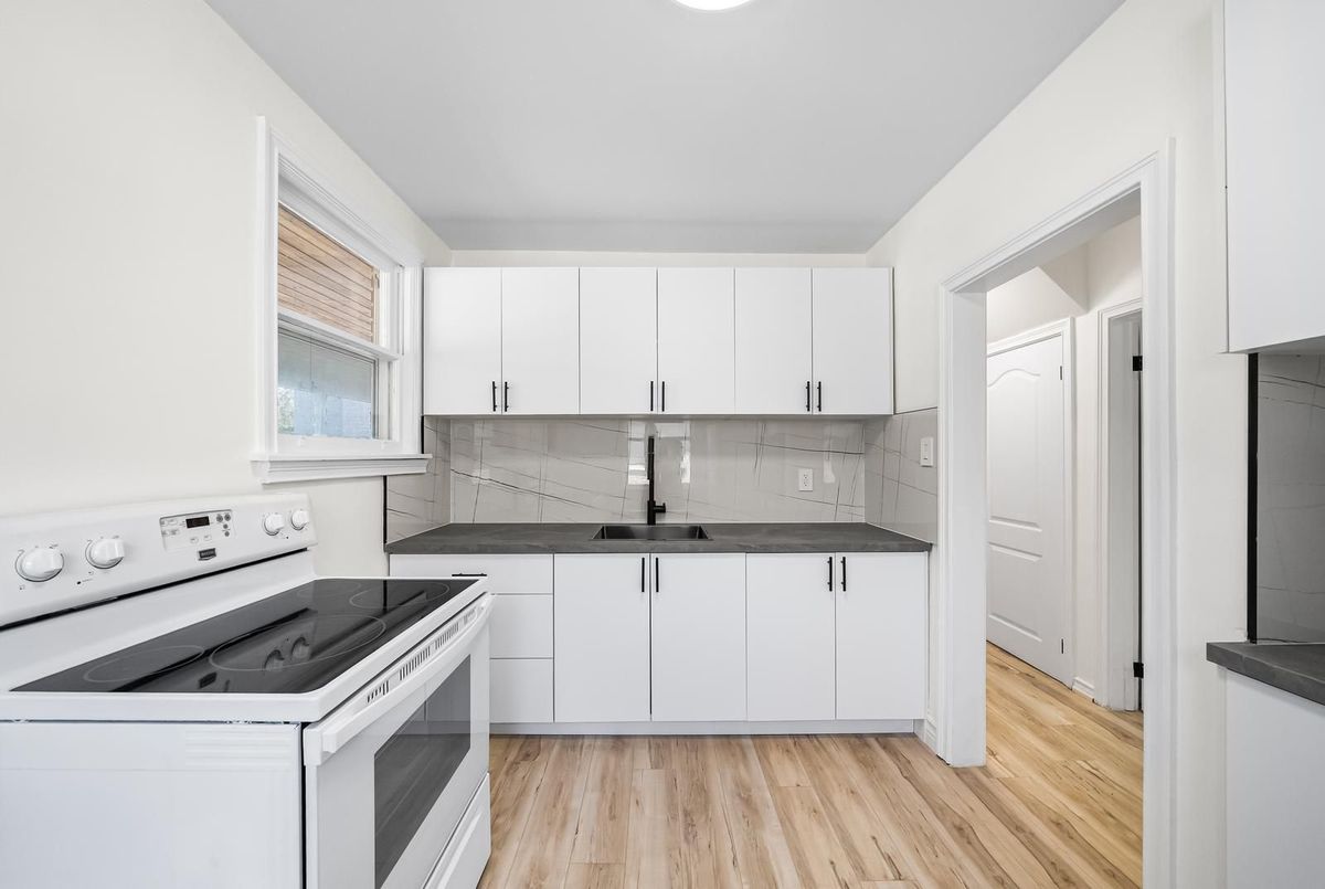 132 Homewood Avenue 132 Homewood Avenue Toronto C07
