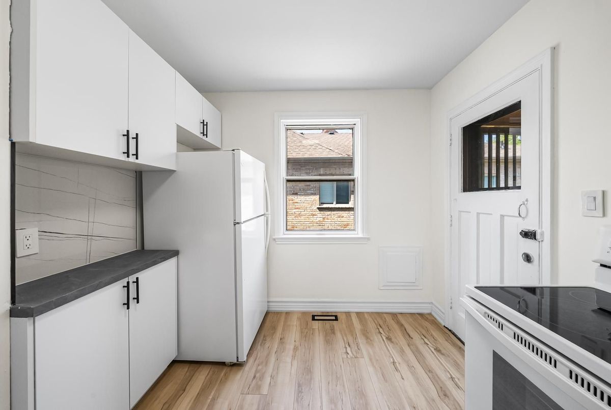 132 Homewood Avenue 132 Homewood Avenue Toronto C07