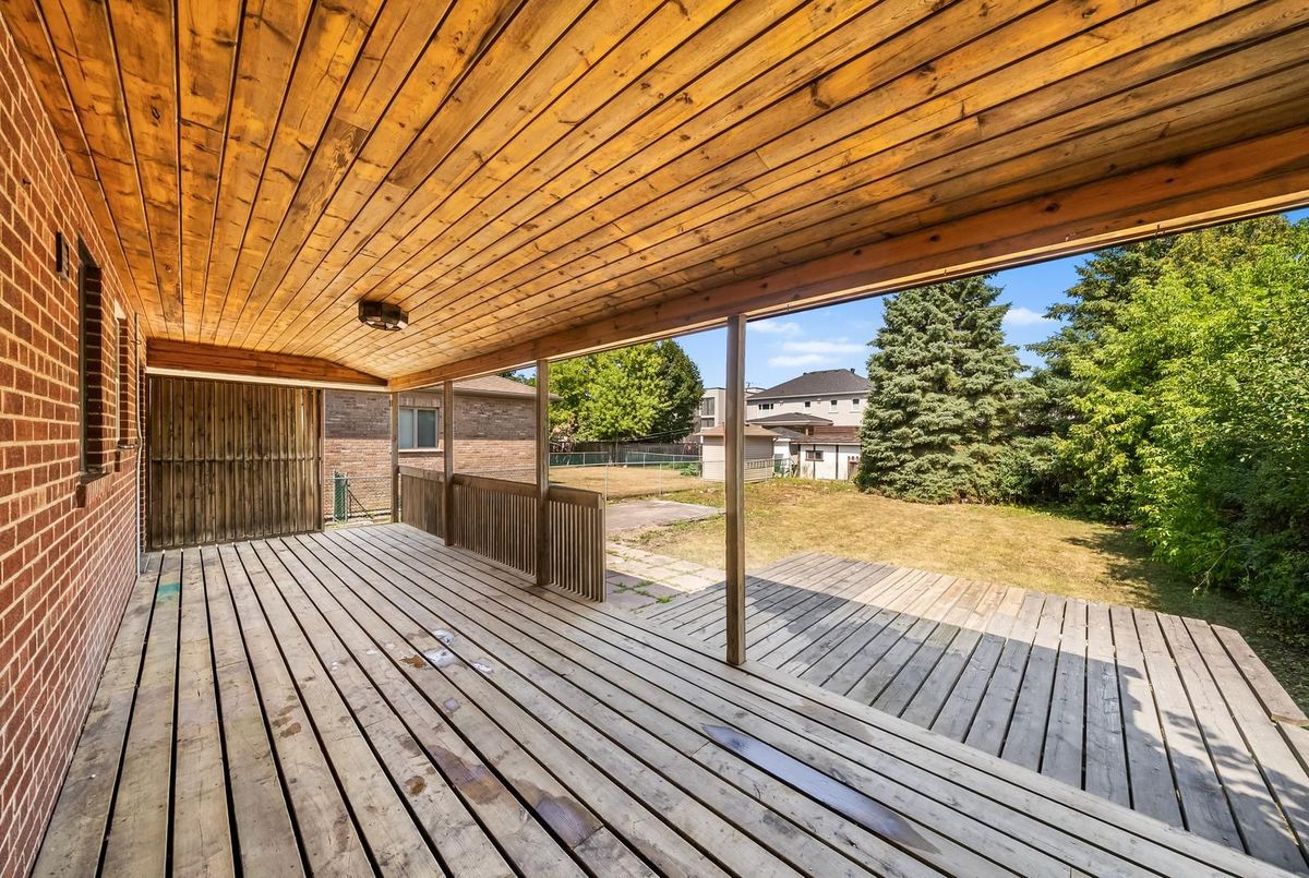 132 Homewood Avenue 132 Homewood Avenue Toronto C07