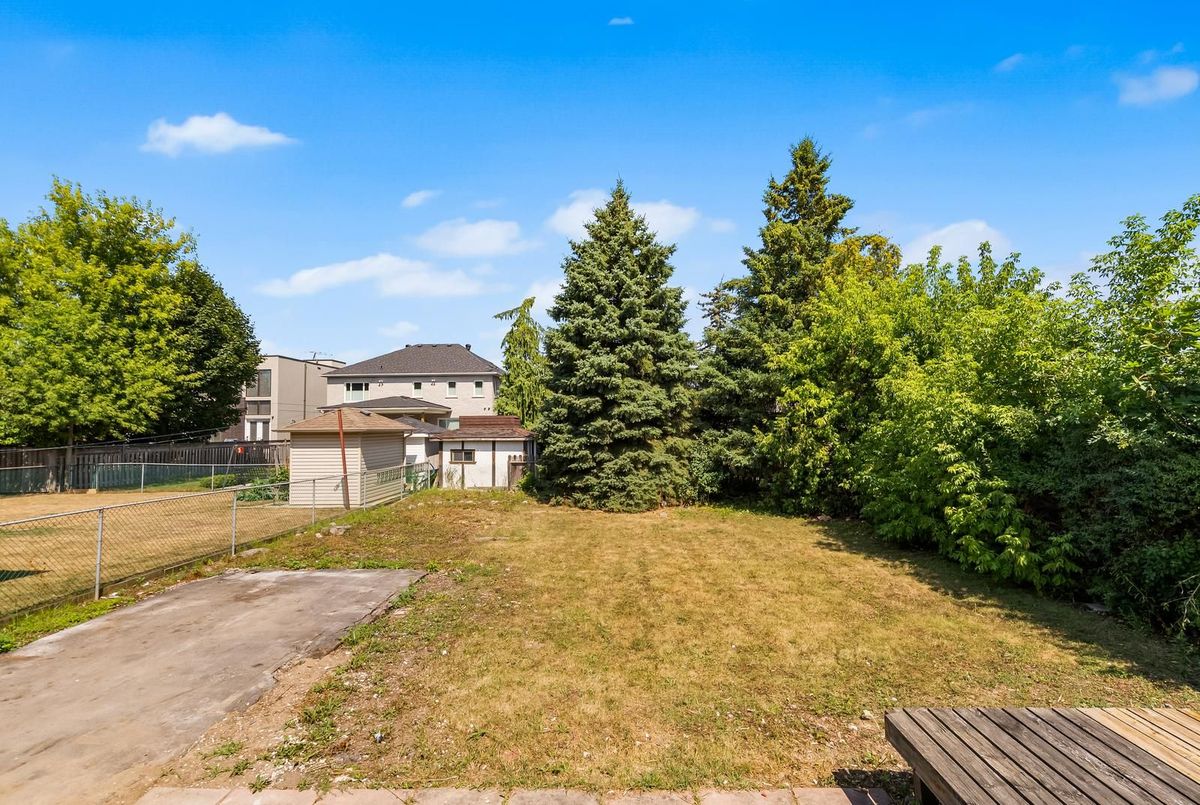 132 Homewood Avenue 132 Homewood Avenue Toronto C07