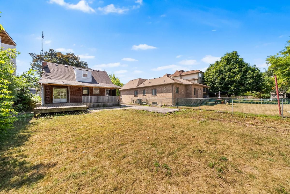 132 Homewood Avenue 132 Homewood Avenue Toronto C07