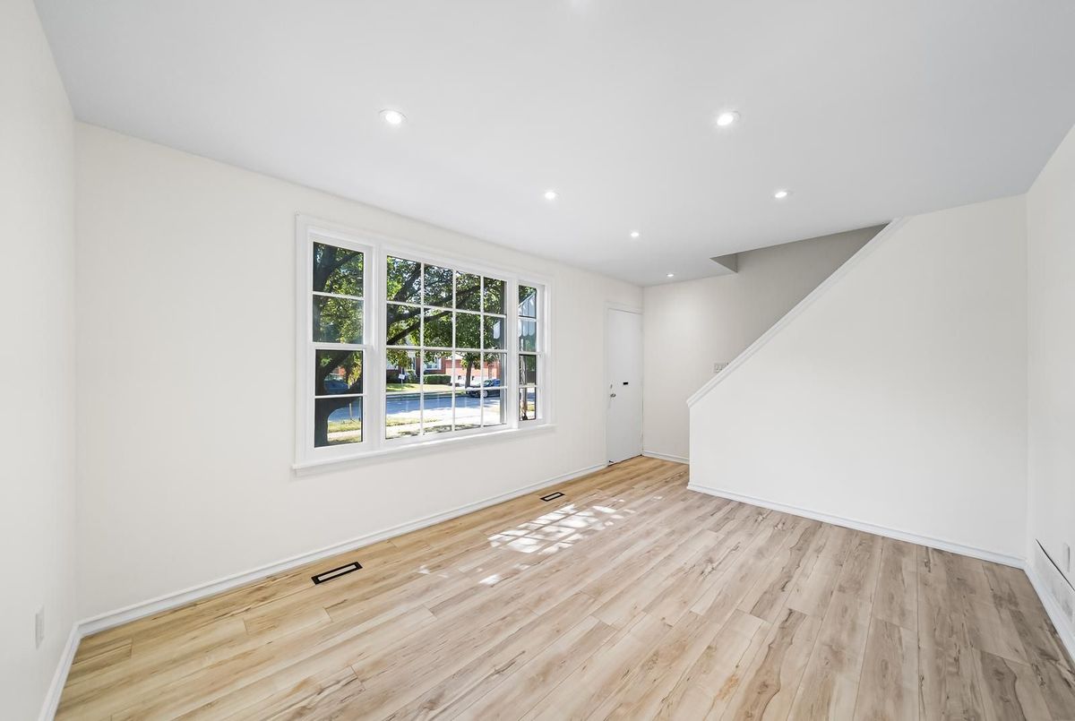 132 Homewood Avenue 132 Homewood Avenue Toronto C07