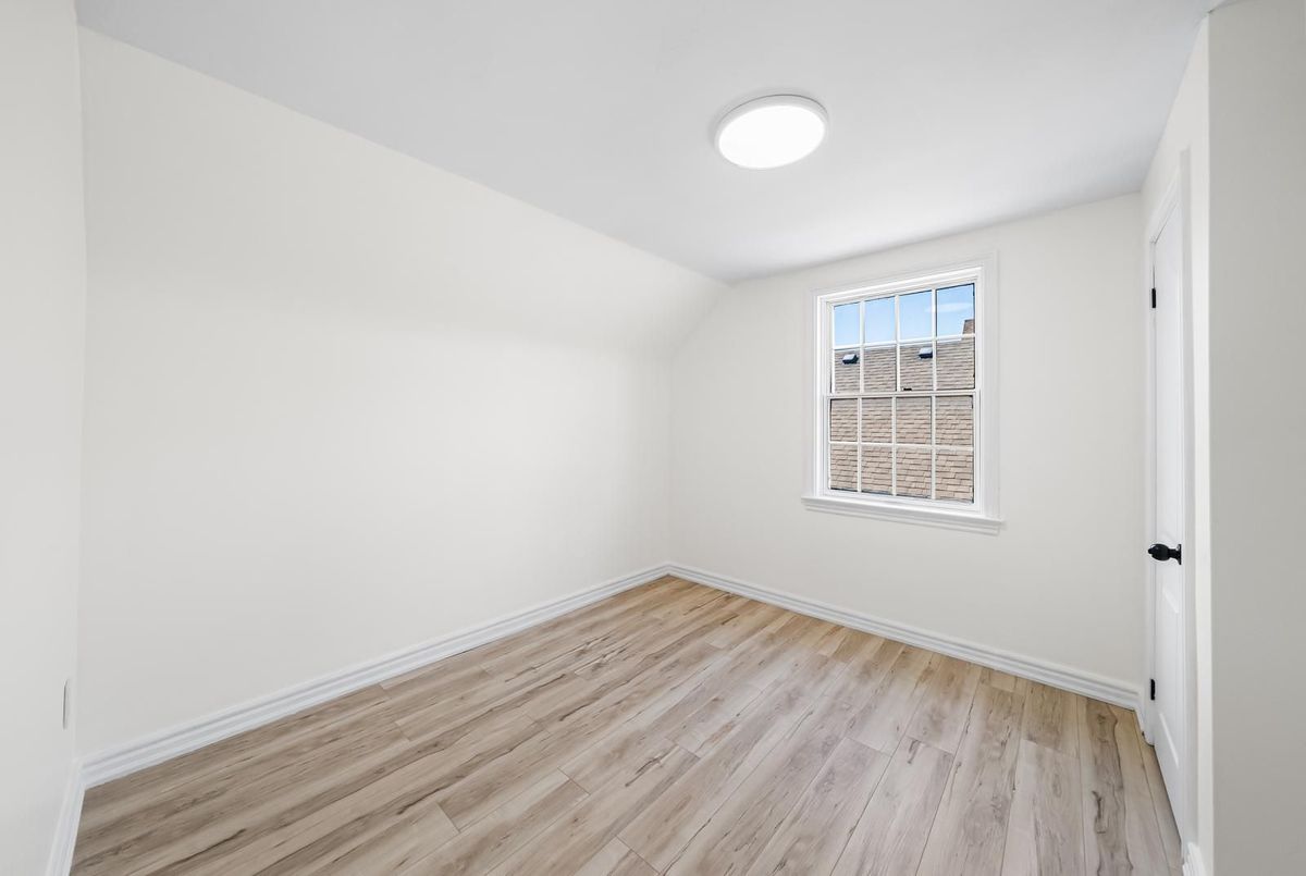 132 Homewood Avenue 132 Homewood Avenue Toronto C07