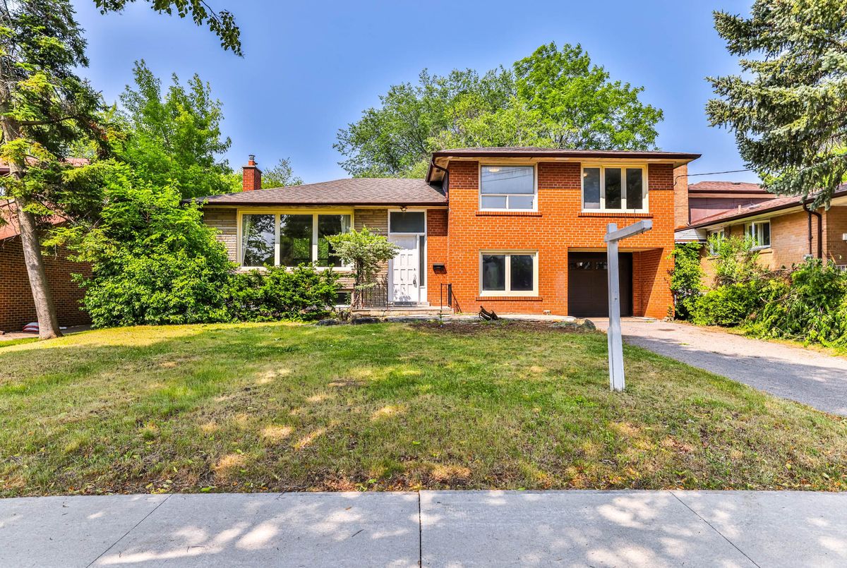 104 Maxome Avenue 104 Maxome Avenue Toronto C14