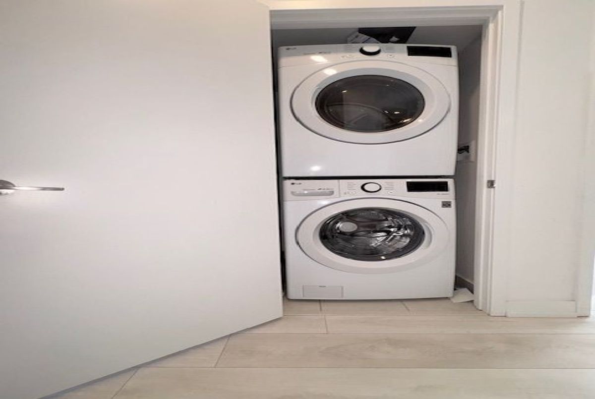 E610-34 Tubman Avenue E610-34 Tubman Avenue Toronto C08