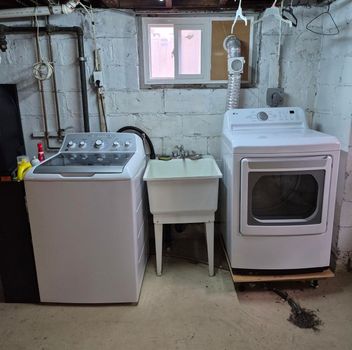 Residential Freehold 42 Cranbrooke Avenue Toronto For {
  "AboveGradeFinishedArea": 0,
  "AboveGradeFinishedAreaSource": "",
  "AboveGradeFinishedAreaUnits": "",
  "Acreage": "",
  "Active": false,
  "Address": "42 Cranbrooke Avenue",
  "AirConditioning": "Window Unit(s)",
  "AirConditioningYN": true,
  "Amps": "",
  "Appliances": "",
  "ApproxAge": "",
  "ApproxSquareFootage": "700-1100",
  "Area": "Toronto",
  "AssessmentYear": "",
  "AssignmentYN": false,
  "AssociationAmenities": "",
  "AssociationFee": "",
  "AssociationFeeIncludes": "",
  "AssociationName": "",
  "AssociationYN": false,
  "Balcony": "",
  "Basement": "Unfinished",
  "BasementYN": false,
  "BathroomsFull": 0,
  "BathroomsHalf": 0,
  "Bedrooms": 2,
  "BedroomsDisplay": "2",
  "BedroomsPlus": 0,
  "BedroomsTotal": 2,
  "BelowGradeFinishedArea": 0,
  "BelowGradeFinishedAreaSource": "",
  "BelowGradeFinishedAreaUnits": "",
  "Board": "Toronto Regional Real Estate Board",
  "BuilderName": "",
  "BuildingAreaTotal": "",
  "BuildingAreaUnits": "",
  "BuildingName": "",
  "BusinessName": "",
  "BusinessType": "",
  "BuyerAgencyCompensation": "One Half Months Rent",
  "BuyerAgencyCompensationType": "",
  "BuyerAgentAOR": "",
  "BuyerAgentEmail": "",
  "BuyerAgentFullName": "",
  "BuyerAgentId": "",
  "BuyerAgentMlsId": "",
  "BuyerAgentPhone": "",
  "BuyerOfficeId": "",
  "BuyerOfficeMlsId": "",
  "BuyerOfficeName": "",
  "BuyerOfficePhone": "",
  "CarportSpaces": 0,
  "Category": "MLS",
  "ChattelsYN": false,
  "City": "Toronto C04",
  "ClassSearch": "Residential",
  "ClosedDate": "2026-01-15T00:00:00",
  "CoListAgentDesignation": "",
  "CoListAgentEmail": "",
  "CoListAgentID": "",
  "CoListAgentMLSID": "",
  "CoListAgentName": "",
  "CoListAgentPhone": "",
  "CoListOfficeID": "248505",
  "CoListOfficeMLSID": "248505",
  "CoListOfficeName": "CENTURY 21 HERITAGE GROUP LTD.",
  "CommercialCondoFee": "",
  "CommercialCondoFeeFrequency": "",
  "CommercialCondoFees": "",
  "Commission": "One Half Months Rent",
  "Community": "Lawrence Park North",
  "CommunityFeatures": "",
  "Condition": "",
  "ConditionOfSale": "",
  "CondoCorpNumber": "",
  "ConsentToAdvertiseYN": false,
  "ConstructionMaterials": "Stone, Stucco (Plaster)",
  "ContactAfterExpiryYN": false,
  "ContractDate": "2025-11-10T00:00:00",
  "Cooling": "Window Unit(s)",
  "CoolingYN": true,
  "Country": "CA",
  "CoverPhoto": "https://media.remarketer.ca/PROPTX/C12530634-1.jpg?tr=di-propertynoimage_pj5ksb5iM,f-jpg,q-90",
  "CrossStreet": "Yonge & Lawrence",
  "DaysOnMarket": 14,
  "DepositRequired": "True",
  "Directions": "Between York Mills & Lawrence on West Side of Yonge",
  "Disclosures": "",
  "DisplayAddress": "Main-42 Cranbrooke Avenue",
  "DisplayAddressYN": true,
  "DistributeToInternetYN": true,
  "Drive": "",
  "Electric": "No",
  "ElectricExpense": "",
  "ElectricOnPropertyYN": false,
  "ElectricYN": false,
  "ElementarySchool": "",
  "ElevatorYN": false,
  "Exclusions": "Hydro, Heat, Cable & Telephone",
  "Expenses": "",
  "ExpiryDate": "2026-01-31T00:00:00",
  "Exposure": "",
  "Exterior": "",
  "ExteriorFeatures": "Lawn Sprinkler System",
  "Extras": "",
  "FamilyRoom": "",
  "FireplaceTotal": 0,
  "FireplaceYN": true,
  "Flooring": "",
  "FloorPlans": "",
  "FoundationDetails": "Concrete",
  "Franchise": "",
  "FranchiseYN": false,
  "FurnishedYN": false,
  "GarageSpaces": 0,
  "GarageType": "None",
  "GarageYN": false,
  "GasYN": false,
  "Geometry": {
    "lon": -79.404872,
    "lat": 43.729076
  },
  "GymYN": false,
  "HeatingYN": true,
  "HeatSource": "Gas",
  "HeatType": "Radiant",
  "HighSchool": "",
  "HoldoverDays": "30",
  "id": "C12530634_PROPTX",
  "IDX": "Y",
  "IDXYN": true,
  "Inclusions": "Water, Sewer, Private Laundry and Parking Included",
  "InteriorFeatures": "Built-In Oven, Carpet Free, Countertop Range, Primary Bedroom - Main Floor, Separate Heating Controls, Separate Hydro Meter, Storage",
  "Kitchens": 1,
  "KitchensPlus": 0,
  "LandLeaseAmount": "",
  "LandLeaseYN": false,
  "LastStatus": "Lsd",
  "Lat": 43.729076,
  "Latitude": 43.729076,
  "LaundryFeatures": "In Basement, Laundry Room",
  "LaundryLevel": "Lower Level",
  "Lease": "",
  "LeaseAgreement": "12 Months",
  "LeaseAgreementYN": true,
  "LeaseFrequency": "",
  "LeaseTerm": "12 Months",
  "LegalDescription": "",
  "Level": "",
  "ListAgentDesignation": "",
  "ListAgentEmail": "",
  "ListAgentID": "9529138",
  "ListAgentMLSID": "9529138",
  "ListAgentName": "LIDIA RISTIC, CNE,SRES, Salesperson",
  "ListAgentPhone": "",
  "ListAOR": "Toronto Regional Real Estate Board",
  "ListBrokerage": "CENTURY 21 HERITAGE GROUP LTD.",
  "ListingEntryDate": "2025-11-10T21:30:17",
  "ListingId": "C12530634",
  "ListingKey": "C12530634",
  "ListOfficeID": "248505",
  "ListOfficeMLSID": "248505",
  "ListOfficePhone": "",
  "ListPrice": 2590,
  "ListPricePerUnit": 0,
  "ListPriceUnit": "",
  "LivingArea": "700-1100",
  "LivingAreaSource": "",
  "LivingAreaUnits": "",
  "Locker": "",
  "Lon": -79.404872,
  "Longitude": -79.404872,
  "LotDepth": 0,
  "LotFeatures": "",
  "LotFront": 0,
  "LotIrregularities": "",
  "LotShape": "",
  "LotSizeArea": "",
  "LotSizeAreaUnits": "",
  "LotSizeCode": "",
  "LotSizeDimensions": "",
  "Maintenance": "",
  "Media": [],
  "MediaChangeTimestamp": "2025-11-11T19:47:10",
  "MLS": "C12530634",
  "MLSLastStatus": "Leased",
  "MLSNumber": "C12530634",
  "MLSStatus": "Leased",
  "Municipality": "Toronto",
  "MunicipalityDistrict": "Toronto C04",
  "NewConstructionYN": false,
  "NumberOfBuildings": 0,
  "NumberOfUnitsTotal": 0,
  "OccupantType": "Vacant",
  "OpenHouses": [],
  "OpenHouseYN": false,
  "OriginalPrice": 2590,
  "OwnershipType": "",
  "ParcelNumber": "",
  "ParkingIncludedYN": false,
  "ParkingSpaces": 1,
  "PaymentFrequency": "",
  "PaymentMethod": "",
  "PetsPermitted": "",
  "PetsPermittedYN": false,
  "PhotoCount": 17,
  "PictureYN": true,
  "PoolFeatures": "None",
  "PoolYN": true,
  "PossessionDate": "2025-11-15",
  "PostalCode": "M5M 1M4",
  "PreviousListPrice": 0,
  "PriceChange": false,
  "PriorMlsStatus": "Leased Conditional",
  "PrivateEntrance": "",
  "PrivateEntranceYN": true,
  "PrivateRemarks": "1 Year Lease. Hydro & Gas Not Included. HWT Rented. No Pets. No Smokers.24 Hrs Notice. 1/2 Hr Appointments. Go Direct. Call if Cancelling Appointment. Please submit Offer with Rental Application, Credit Report, Employment Letter, Pay Stubs, References, Photo ID. Tenant Insurance Required. Listing Agent is Owner.",
  "PropertyAttachedYN": true,
  "PropertyCondition": "",
  "PropertyFeatures": "Public Transit, Clear View, Hospital, Park, Place Of Worship, School",
  "PropertyManagementCompany": "",
  "PropertyStyleSearch": "Apartment",
  "PropertySubType": "Duplex",
  "PropertySubTypeSearch": "Multiplex",
  "PropertyType": "Residential Freehold",
  "PropertyTypeSearch": "Residential",
  "Province": "ON",
  "PublicRemarks": "Cozy Lawrence Park North 2 Bedroom Apt Recently Filmed for Home TV Network, \"Renovation\" is located within walking distance to top rated schools, shops and restaurants. One block from the Yonge/Lawrence subway, short drive to 401 & DVP. Located on the Main Level and Has 2 Separate Entrances. Separate Dining Rm, Living Rm with wood burning fireplace, Hardwood Floor thru-out, Modern Kitchen, Private Spacious Laundry Facility Combined Storage and Shelving. Apartment has own Heating System, Separately Metered with own Gas & Hydro Meters, Controlled by the Tenant (Not Shared).Lease Includes Water, Sewer & 1 Parking Space.",
  "PurchaseContractDate": "2025-11-24T00:00:00",
  "RemarksForClients": "Cozy Lawrence Park North 2 Bedroom Apt Recently Filmed for Home TV Network, \"Renovation\" is located within walking distance to top rated schools, shops and restaurants. One block from the Yonge/Lawrence subway, short drive to 401 & DVP. Located on the Main Level and Has 2 Separate Entrances. Separate Dining Rm, Living Rm with wood burning fireplace, Hardwood Floor thru-out, Modern Kitchen, Private Spacious Laundry Facility Combined Storage and Shelving. Apartment has own Heating System, Separately Metered with own Gas & Hydro Meters, Controlled by the Tenant (Not Shared).Lease Includes Water, Sewer & 1 Parking Space.",
  "Restricted": true,
  "RetirementYN": false,
  "RoadFrontageType": "",
  "RoadSurfaceType": "",
  "RollNumber": "",
  "Roof": "Asphalt Shingle, Shingles",
  "Rooms": [],
  "RoomsAboveGrade": 7,
  "RoomsBelowGrade": 0,
  "RoomsTotal": 5,
  "RoomsYN": false,
  "RTimestampSql": "2026-03-01T20:13:27.14",
  "SaleLease": "Lease",
  "SalesBrochure": "",
  "Sauna": "",
  "SaunaYN": false,
  "Sewers": "Sewer",
  "ShowingInstruction": "Go Direct",
  "SignOnPropertyYN": false,
  "Sold": true,
  "SoldDate": "2025-11-24T00:00:00",
  "SoldPrice": 2590,
  "Source": "PROPTX",
  "SourceSystemID": "A00001796",
  "SpaFeatures": "",
  "SpaYN": false,
  "SPLP": 100,
  "SqFtRangeMax": 1100,
  "SqFtRangeMin": 700,
  "SqFtTotal": 0,
  "StandardStatus": "Closed",
  "Status": "U",
  "Stories": "",
  "StoriesTotal": "",
  "StreetAbbreviation": "Ave",
  "StreetDirection": "",
  "StreetName": "Cranbrooke",
  "StreetNumber": "42",
  "StreetSuffix": "Avenue",
  "StreetSuffixCode": "Ave",
  "StructureType": "",
  "Style": "Apartment",
  "SubLeaseYN": false,
  "Summary": "listingkey:C12530634 | mls_number:C12530634 | address:42 Cranbrooke Avenue Main, Toronto C04, ON M5M 1M4 | community:Lawrence Park North | property_type:Residential Freehold | property_subtype:Duplex | building_type:Duplex | building_style:Apartment | list_price:2590 | list_date:11/10/2025 9:30:17 PM | sold_price:2590 | sold_date:11/24/2025 12:00:00 AM | bed:2 | bath:1 | active:False | sold:True | source:PROPTX | transaction:Lease | listing_office:CENTURY 21 HERITAGE GROUP LTD. | thumbnail:https://media.remarketer.ca/PROPTX/C12530634-1.jpg?tr=di-propertynoimage_pj5ksb5iM,f-jpg,w-600,h-600,q-90,c-maintain_ratio,fo-center",
  "SurveyType": "Unknown",
  "SurveyYear": "",
  "SurveyYN": false,
  "TaxAssessedValue": "",
  "Taxes": 0,
  "TaxLegalDescription": "",
  "TaxYear": "",
  "TenantPays": "",
  "Thumbnail": "https://media.remarketer.ca/PROPTX/C12530634-1.jpg?tr=di-propertynoimage_pj5ksb5iM,f-jpg,w-600,h-600,q-90,c-maintain_ratio,fo-center",
  "TimeShareYN": false,
  "TimestampSql": "2025-11-25T15:23:36",
  "TMI": "",
  "TotalArea": "",
  "TotalAreaUnit": "",
  "TotalParkingSpaces": 1,
  "Type": "Duplex",
  "TypeSearch": "Duplex",
  "UFFI": "",
  "UnitNumber": "Main",
  "Units": "",
  "UnparsedAddress": "42 Cranbrooke Avenue Main, Toronto C04, ON M5M 1M4",
  "Use": "",
  "Utilities": "",
  "UtilityExpenses": "",
  "View": "",
  "VirtualTour3DURL": "",
  "VirtualTourURL": "",
  "VirtualTourURLUnbranded": "",
  "Volts": "",
  "Warranty": "",
  "WarrantyYN": false,
  "Washrooms": 1,
  "Water": "Municipal",
  "WaterBodyName": "",
  "WaterBodyType": "Lake",
  "WaterExpense": "",
  "Waterfront": "",
  "WaterFrontage": "",
  "WaterFrontageFt": "",
  "WaterfrontYN": false,
  "WaterIncluded": "",
  "WaterSupplyTypes": "Municipal",
  "WaterView": "",
  "WaterYN": true,
  "WellCapacity": "",
  "WellCapacityUnits": "",
  "WellDepth": "",
  "WellDepthUnits": "",
  "Winterized": "",
  "YearBuilt": "",
  "Zoning": ""
}.(string)property[