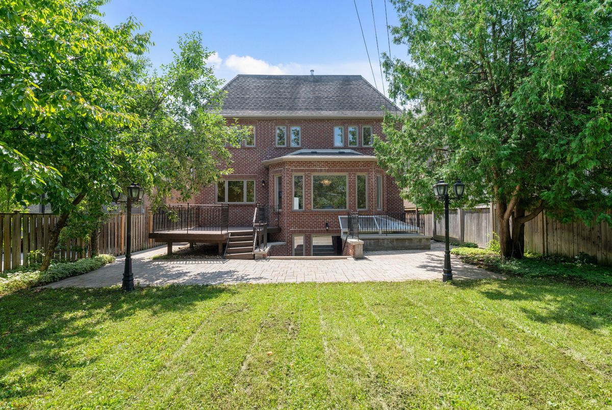 242 Parkview Avenue 242 Parkview Avenue Toronto C14