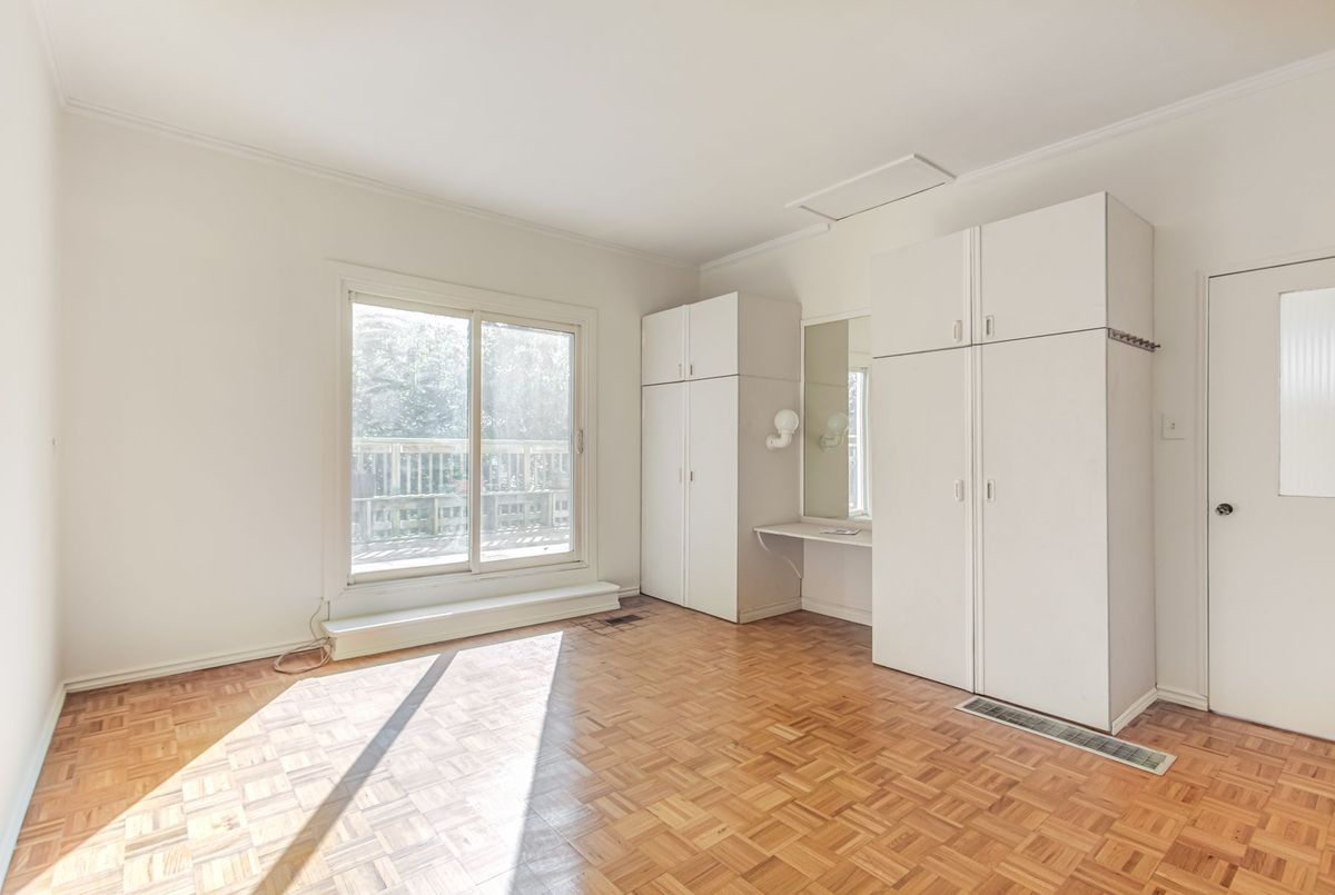 165 Florence Avenue 165 Florence Avenue Toronto C07