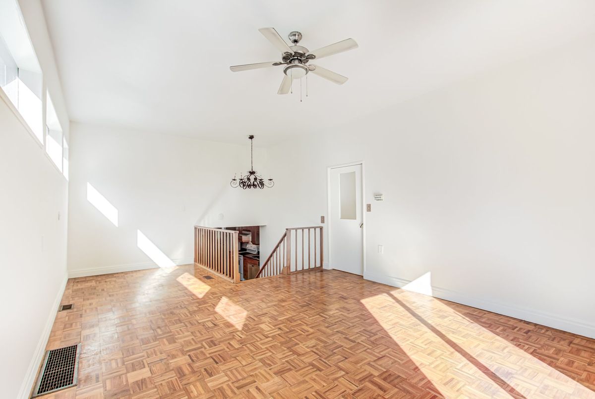 165 Florence Avenue 165 Florence Avenue Toronto C07