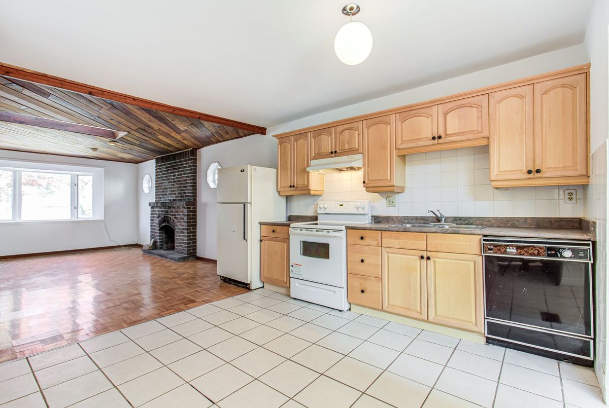 165 Florence Avenue 165 Florence Avenue Toronto C07