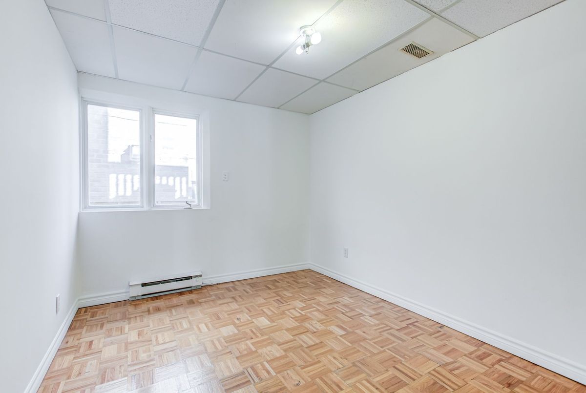 165 Florence Avenue 165 Florence Avenue Toronto C07