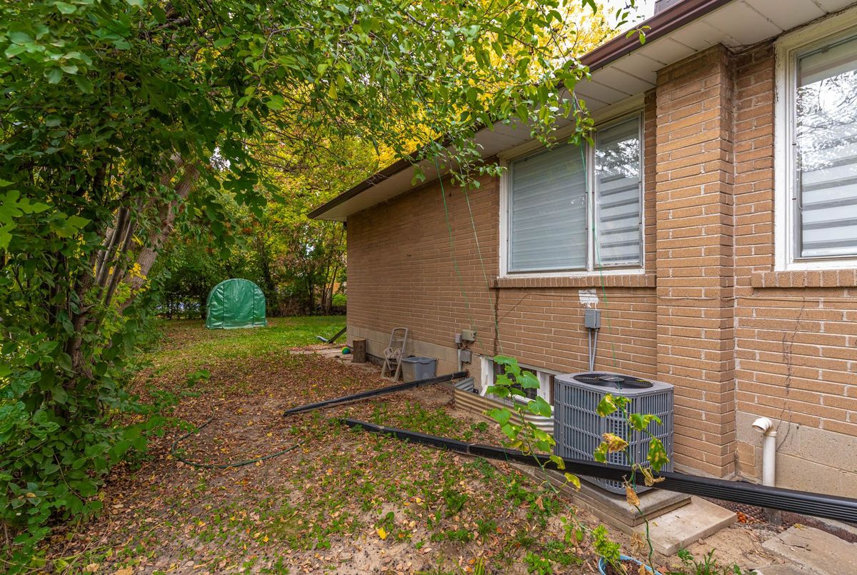Upper-208 Betty Ann Drive Upper-208 Betty Ann Drive Toronto C07