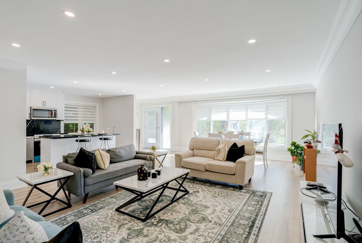 Upper-208 Betty Ann Drive Upper-208 Betty Ann Drive Toronto C07