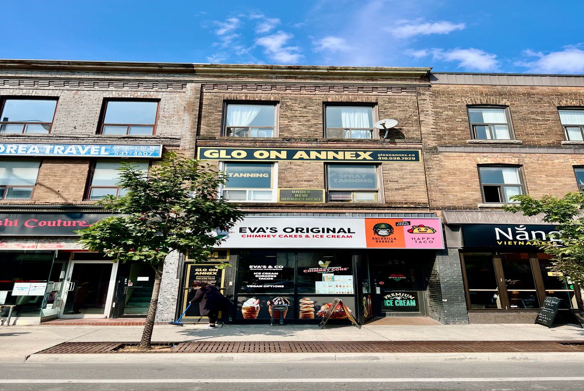 1-454 Bloor Street W 1-454 Bloor Street W Toronto C02