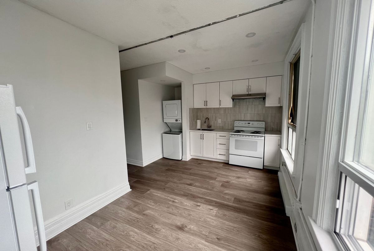 1-454 Bloor Street W 1-454 Bloor Street W Toronto C02