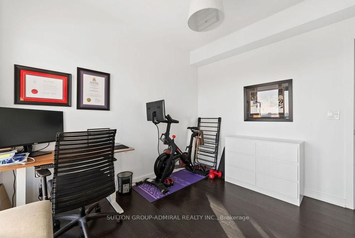 1105-501 St. Clair Avenue 1105-501 St. Clair Avenue Toronto C02