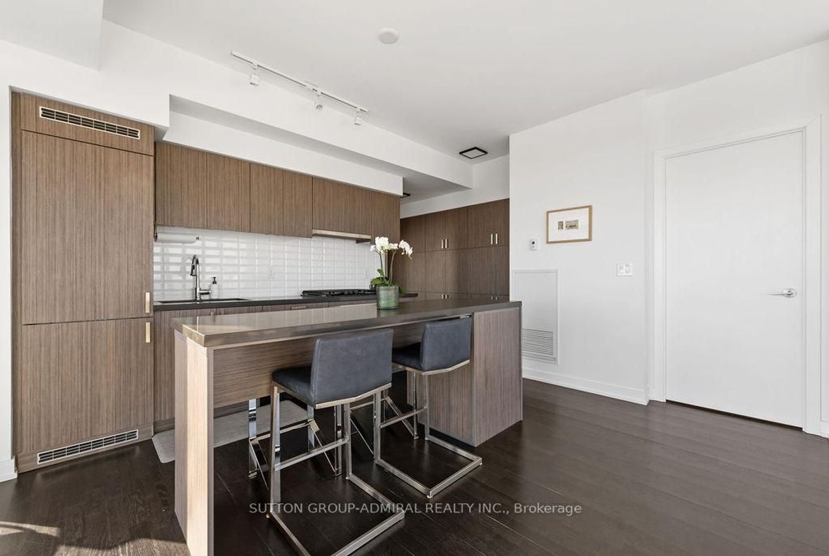1105-501 St. Clair Avenue 1105-501 St. Clair Avenue Toronto C02