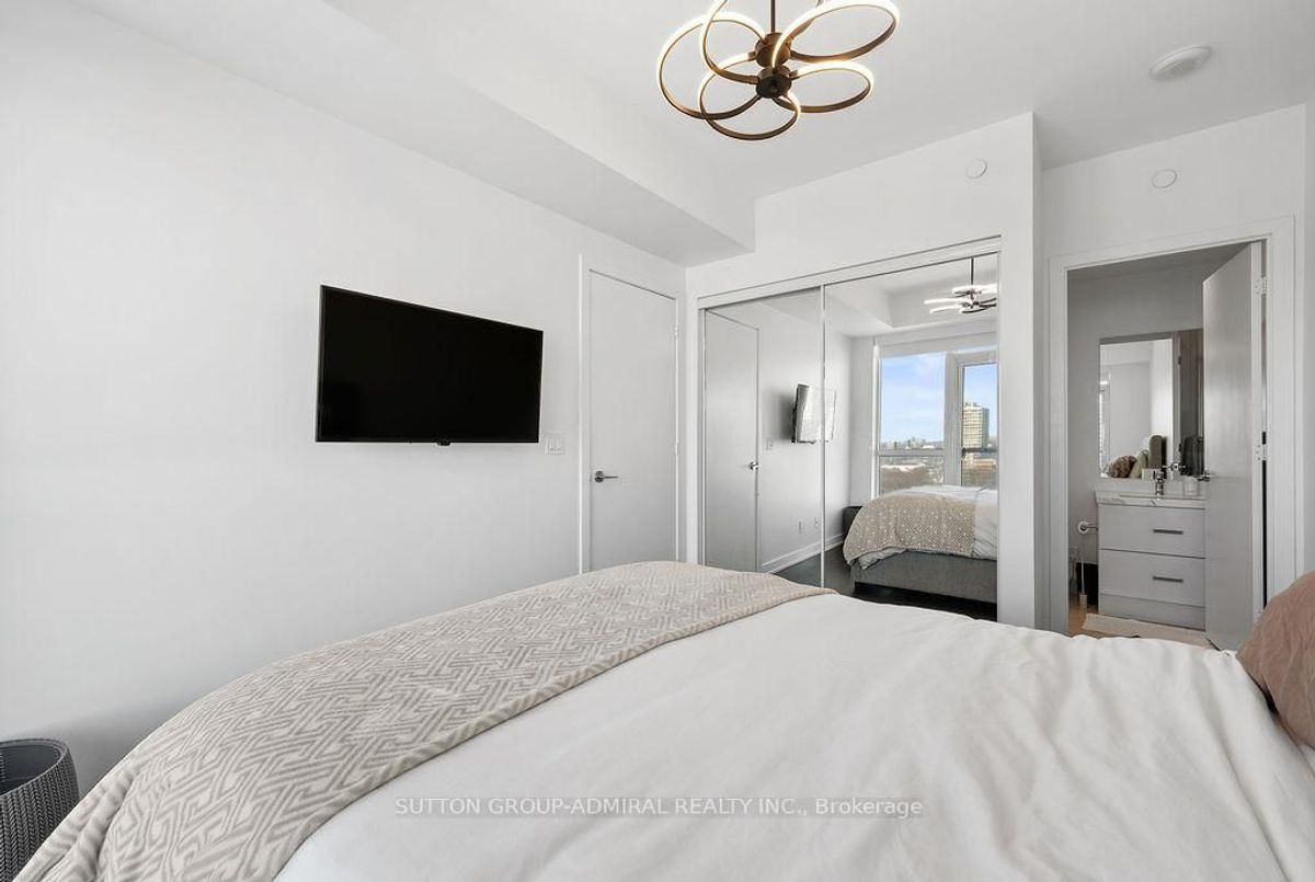 1105-501 St. Clair Avenue 1105-501 St. Clair Avenue Toronto C02