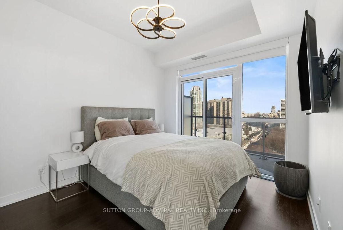 1105-501 St. Clair Avenue 1105-501 St. Clair Avenue Toronto C02