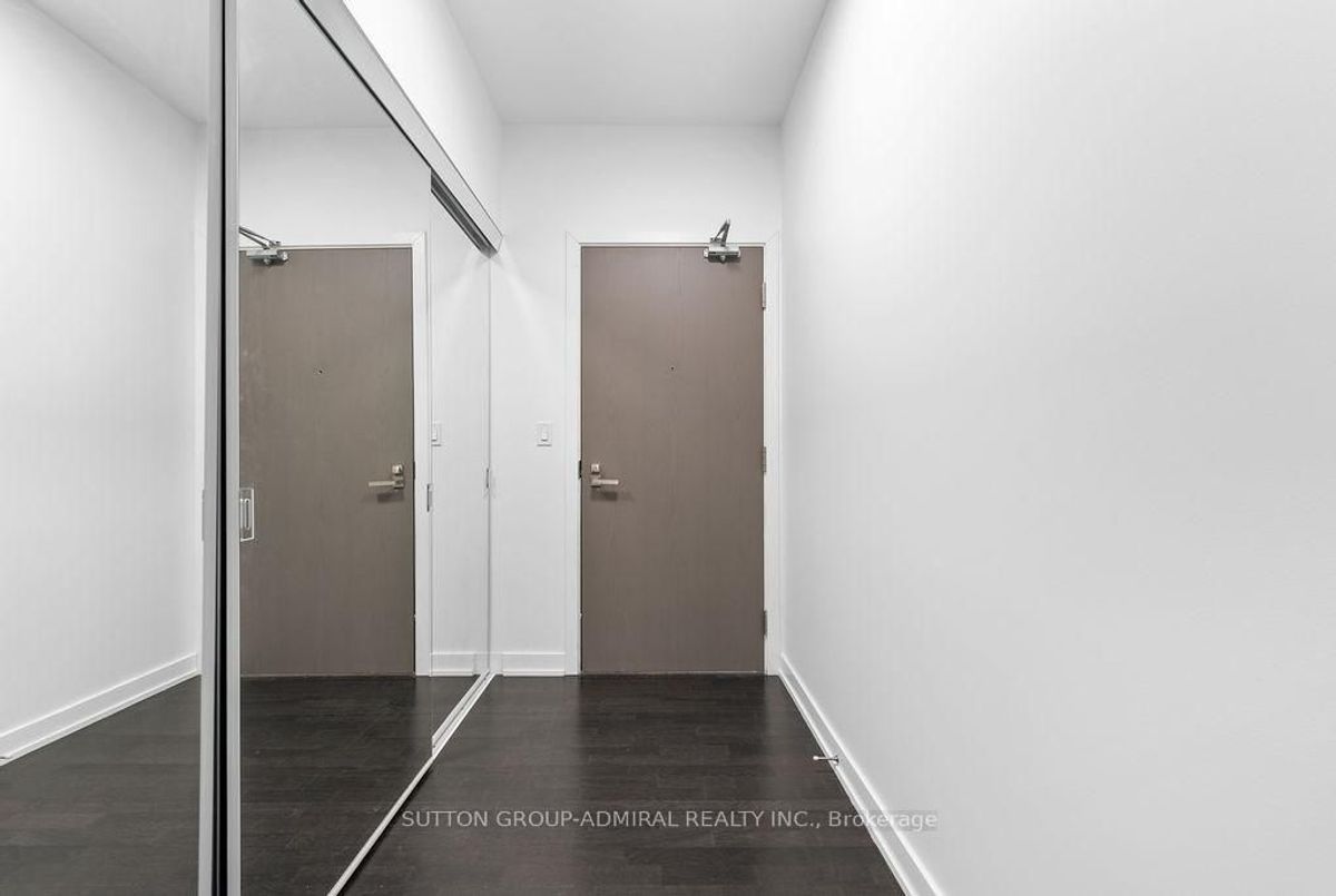 1105-501 St. Clair Avenue 1105-501 St. Clair Avenue Toronto C02