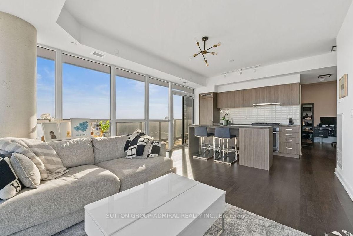 1105-501 St. Clair Avenue 1105-501 St. Clair Avenue Toronto C02