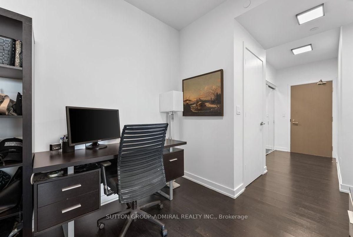 1105-501 St. Clair Avenue 1105-501 St. Clair Avenue Toronto C02