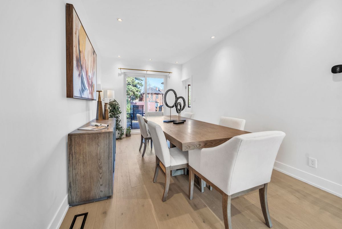 70 Cranbrooke Avenue 70 Cranbrooke Avenue Toronto C04