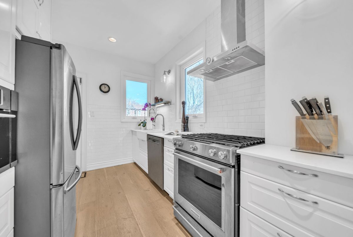 70 Cranbrooke Avenue 70 Cranbrooke Avenue Toronto C04