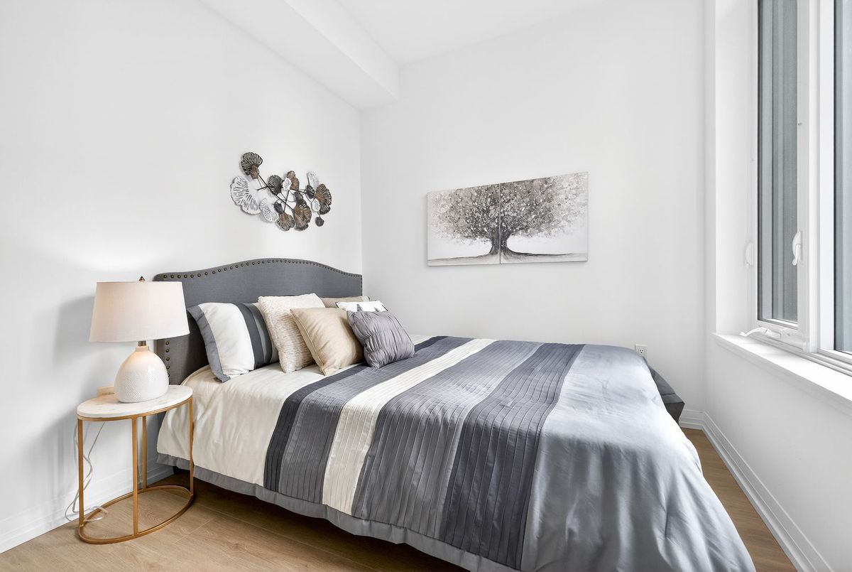 1217-50 Dunfield Avenue 1217-50 Dunfield Avenue Toronto C10