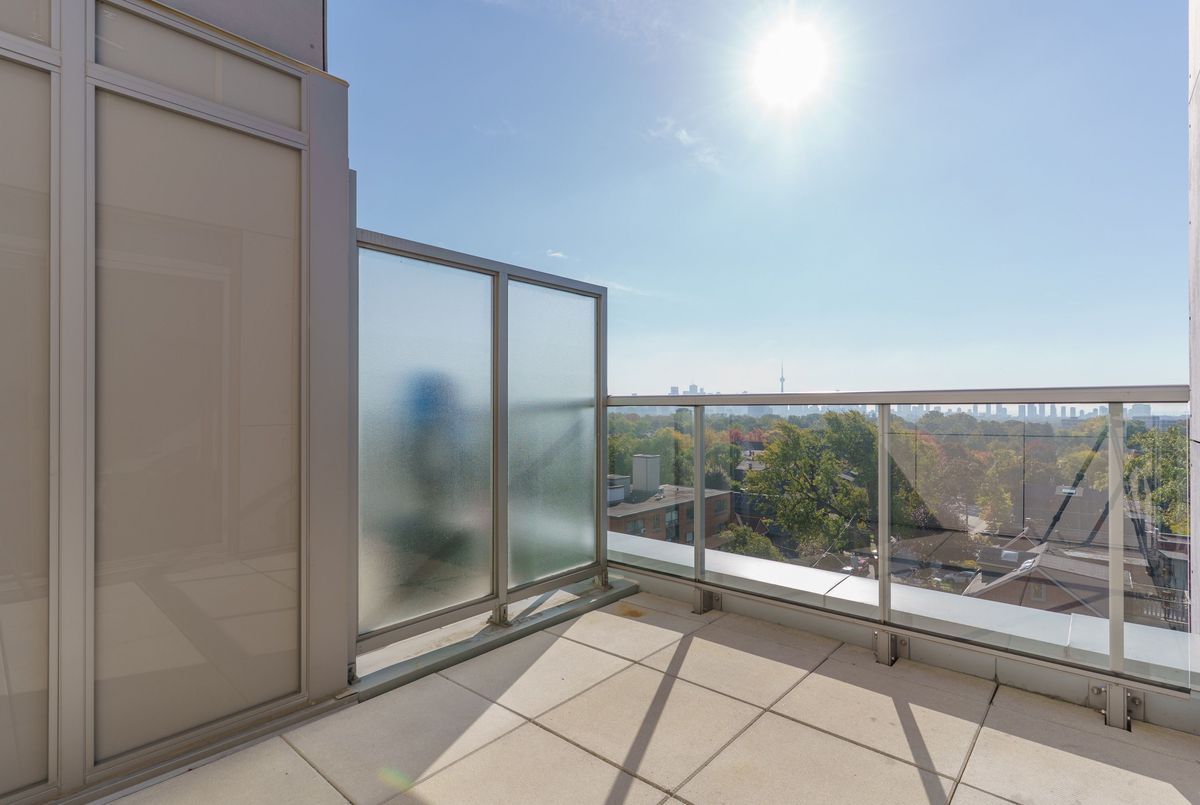 707-835 St Clair Avenue W 707-835 St Clair Avenue W Toronto C02
