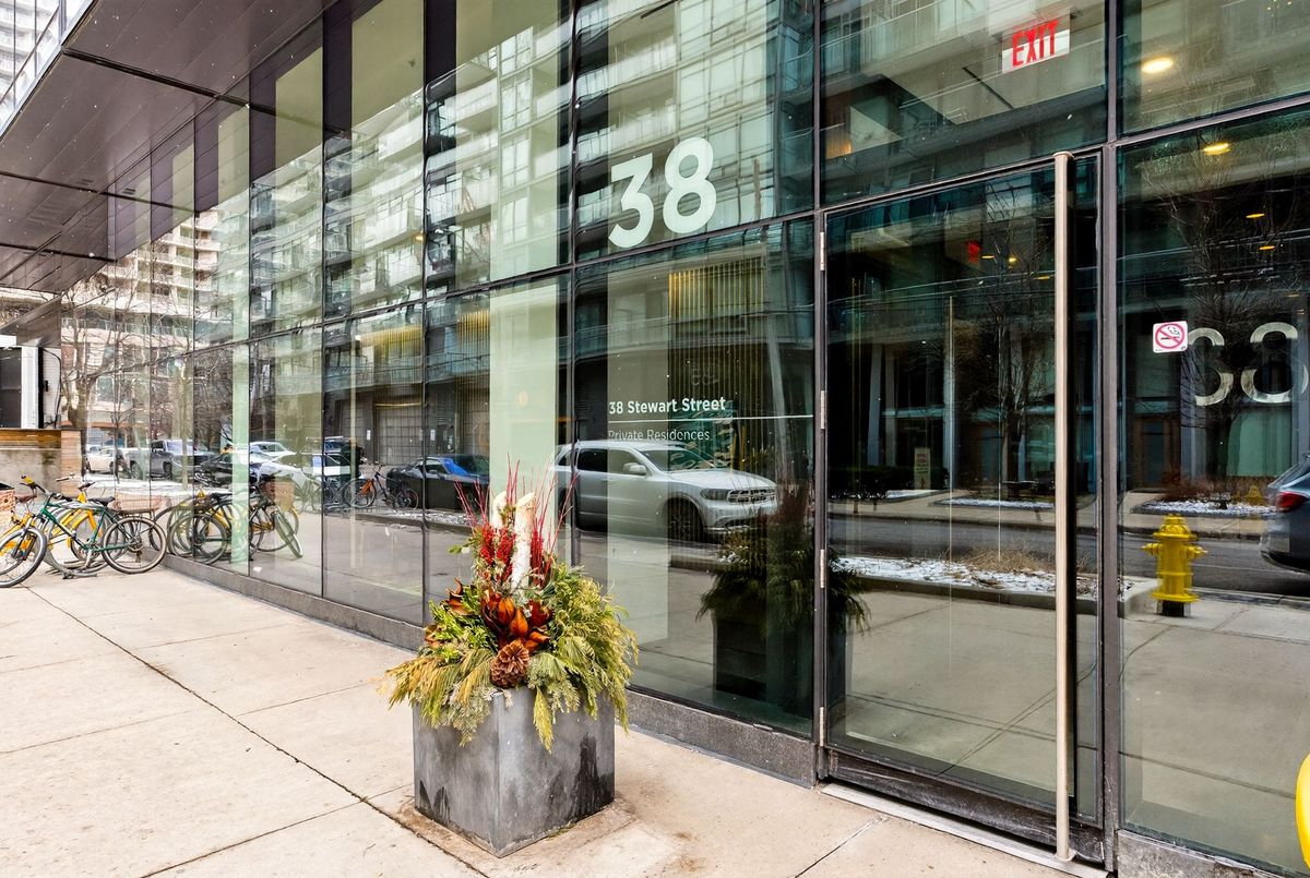 604-38 Stewart Street 604-38 Stewart Street Toronto C01