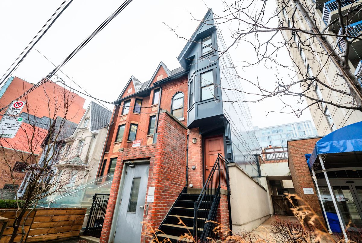 54 1/2 ST PATRICK Street 54 1/2 ST PATRICK Street Toronto C01