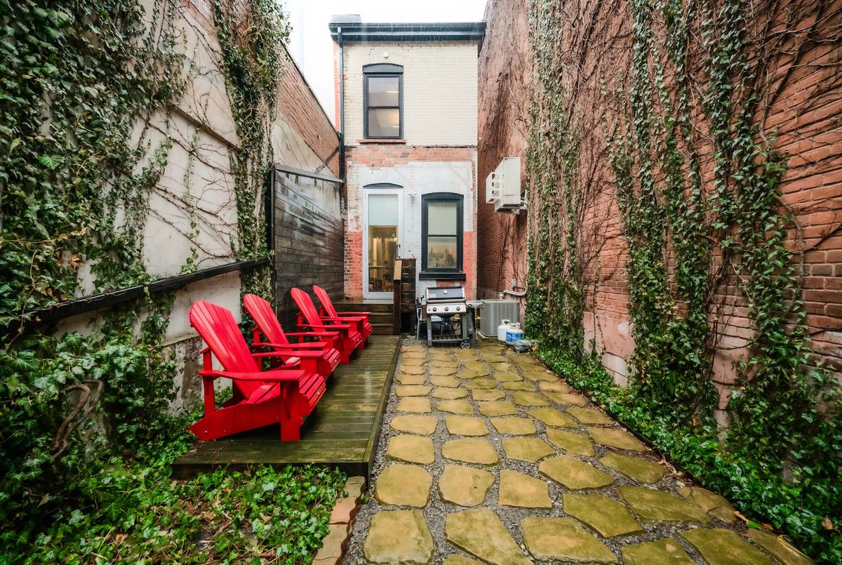 54 1/2 ST PATRICK Street 54 1/2 ST PATRICK Street Toronto C01