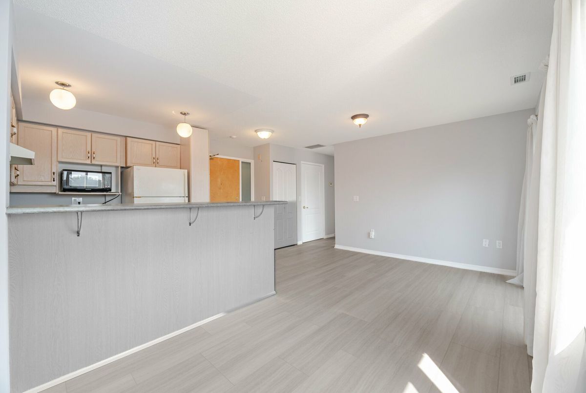 306-1387 Bayview Avenue 306-1387 Bayview Avenue Toronto C11