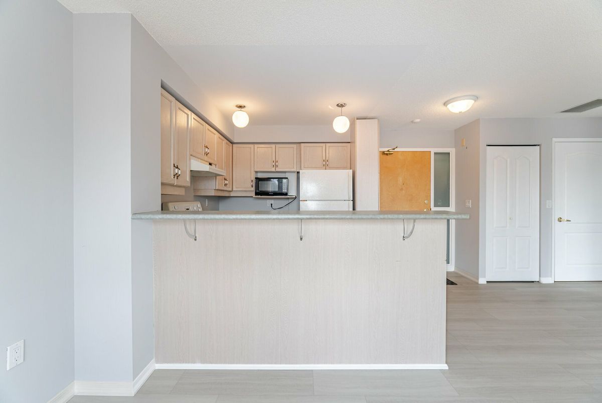 306-1387 Bayview Avenue 306-1387 Bayview Avenue Toronto C11