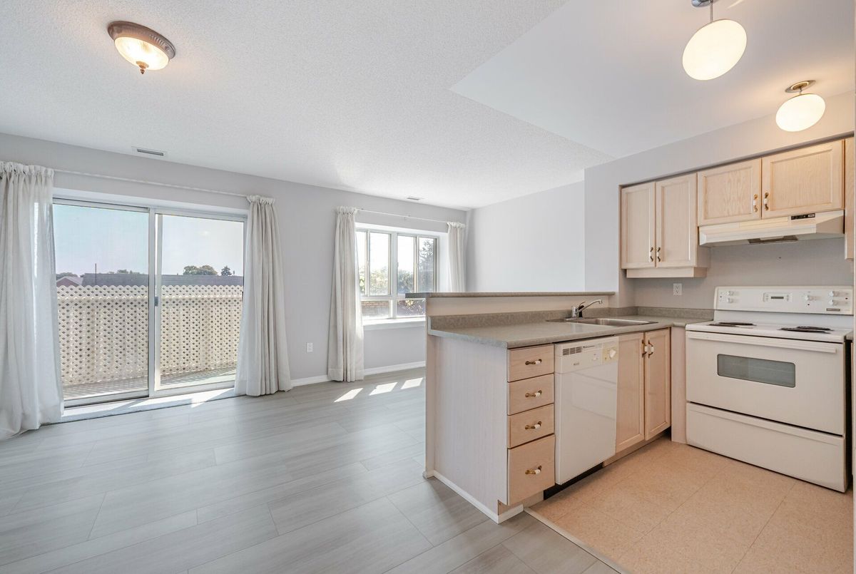 306-1387 Bayview Avenue 306-1387 Bayview Avenue Toronto C11