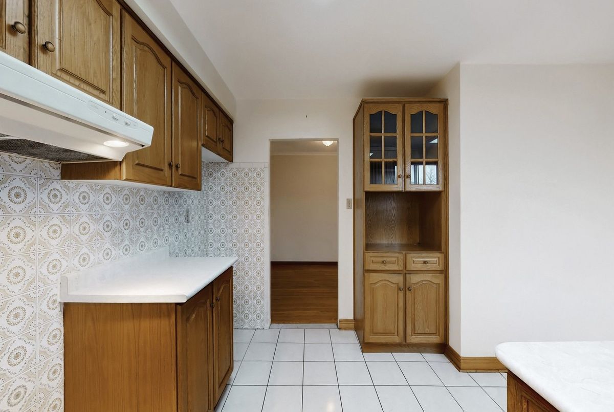 43 Warfield Drive 43 Warfield Drive Toronto C15