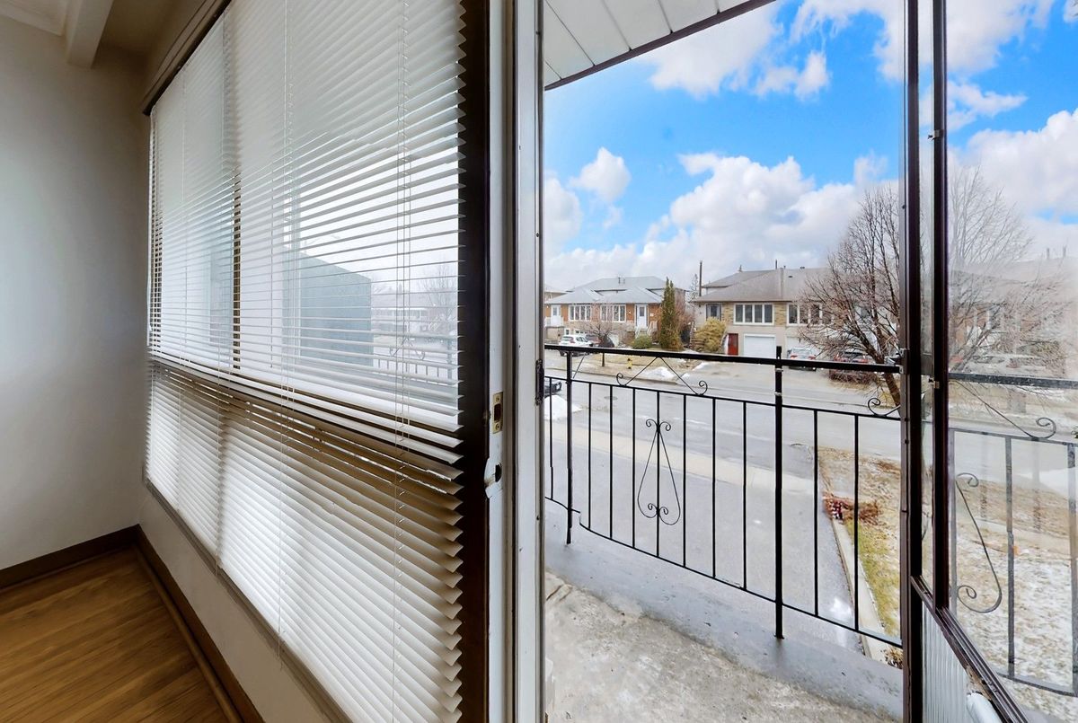 43 Warfield Drive 43 Warfield Drive Toronto C15