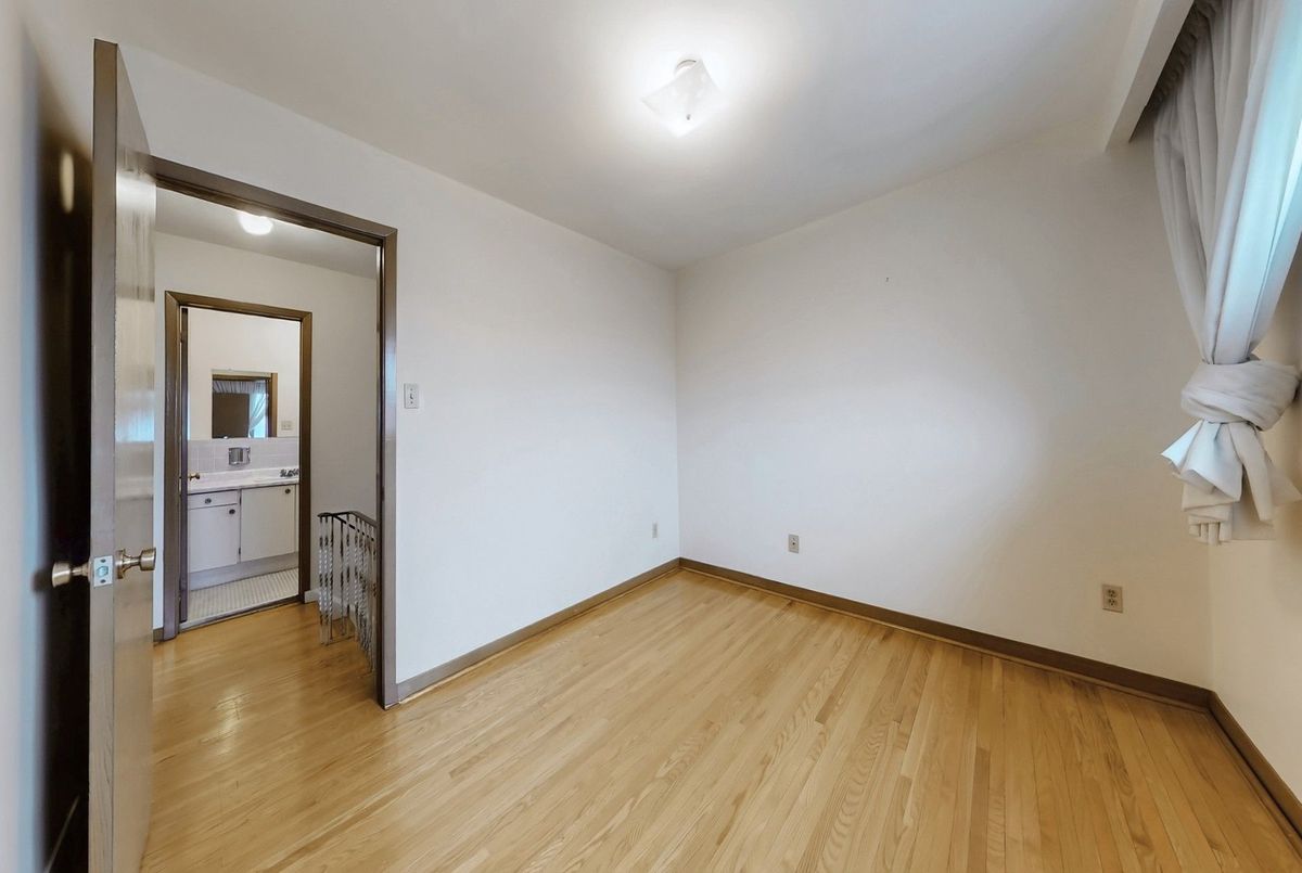 43 Warfield Drive 43 Warfield Drive Toronto C15