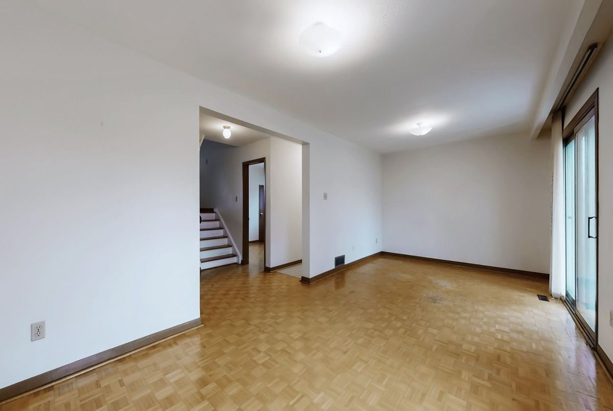 43 Warfield Drive 43 Warfield Drive Toronto C15