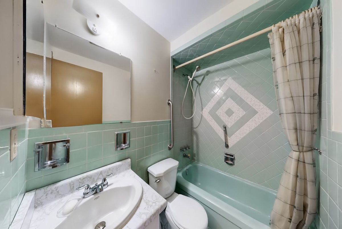 43 Warfield Drive 43 Warfield Drive Toronto C15