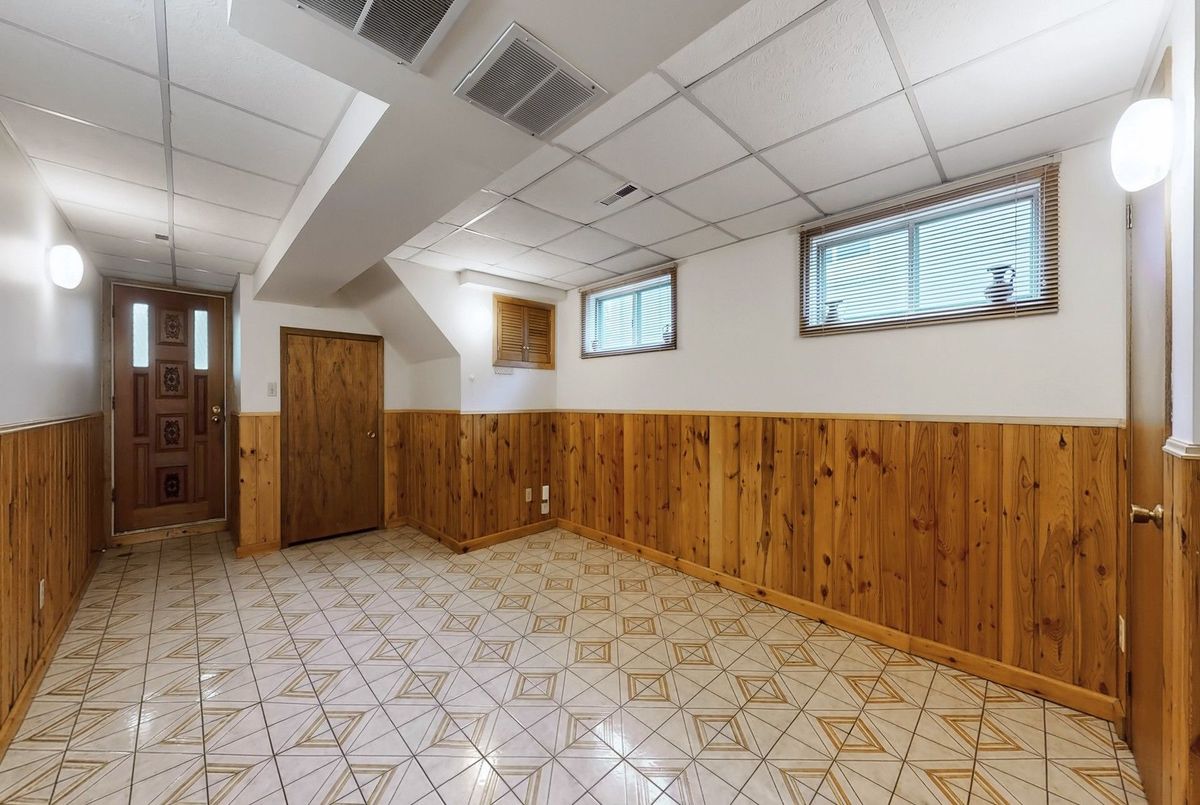 43 Warfield Drive 43 Warfield Drive Toronto C15