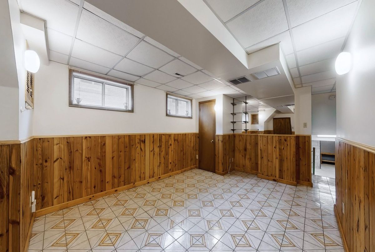 43 Warfield Drive 43 Warfield Drive Toronto C15