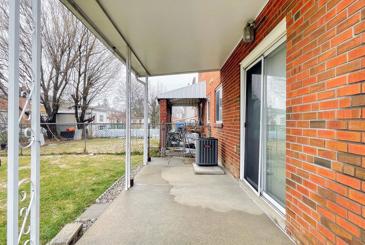 43 Warfield Drive 43 Warfield Drive Toronto C15