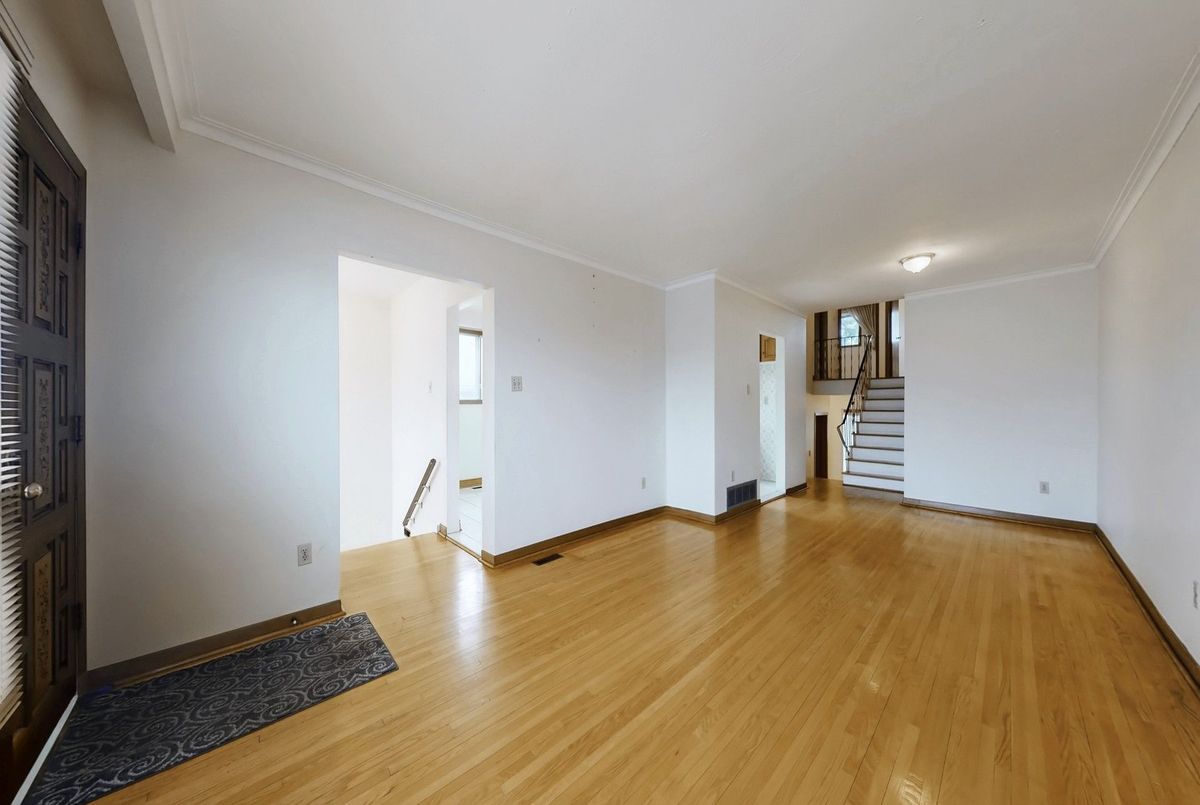 43 Warfield Drive 43 Warfield Drive Toronto C15