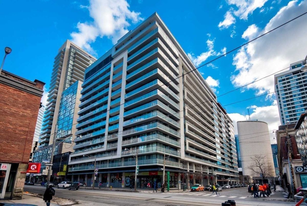 731-111 Elizabeth Street 731-111 Elizabeth Street Toronto C01