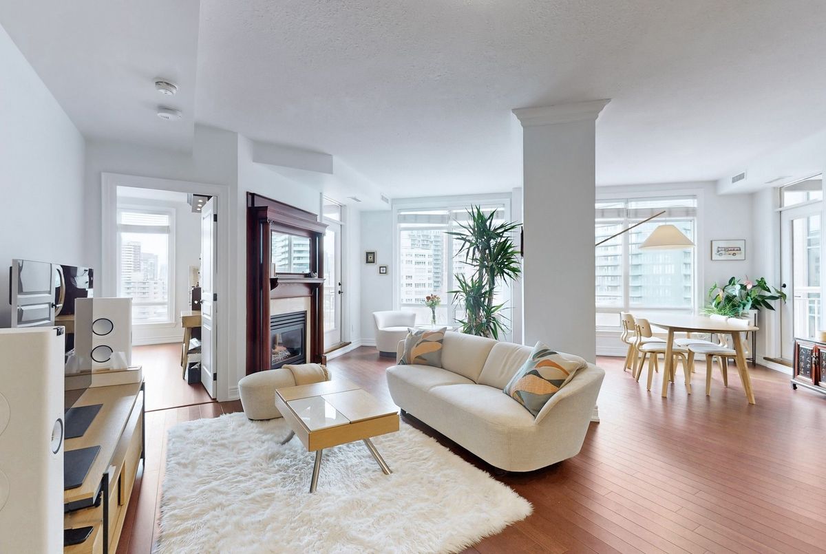 1109-100 Hayden Street 1109-100 Hayden Street Toronto C08